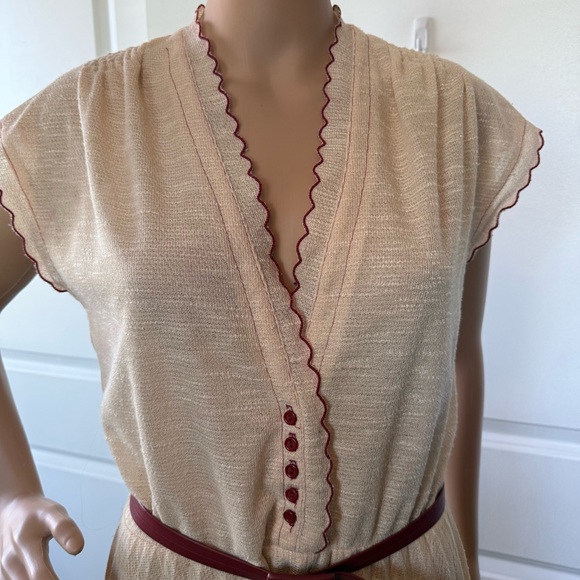 VINTAGE adorable cream midi dress with red piping and belt S M pleated V neck - Picture 8 of 14